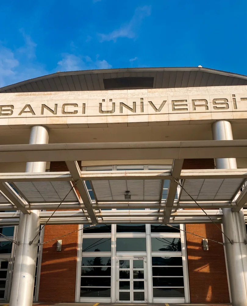 Поступить в Sabancı University