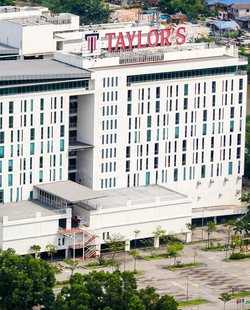 Поступить в Taylor's University