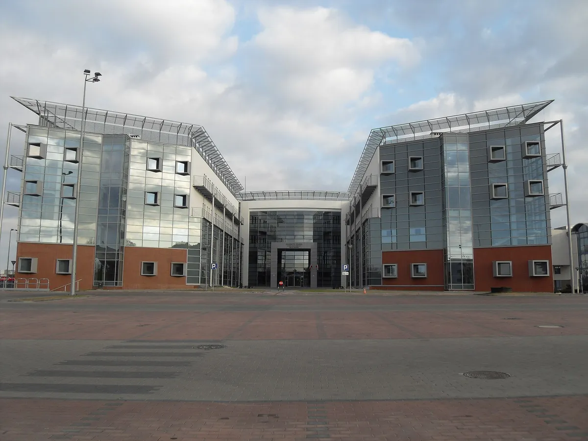 Факультет социальных наук Гданьского университета в Оливе