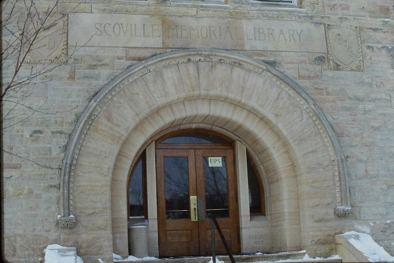 Вход в библиотеку Carleton College