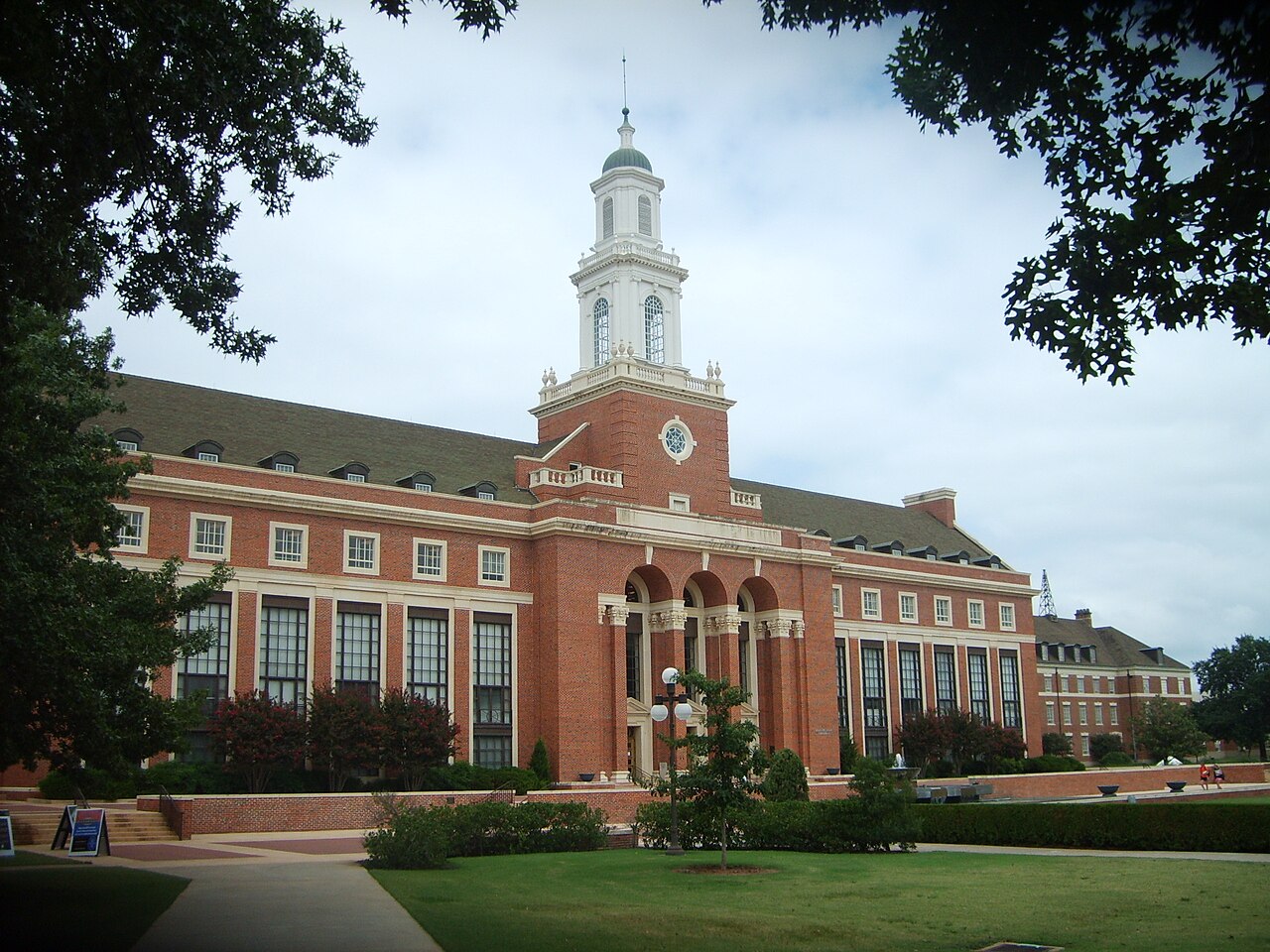 Библиотека Эдмон-Лоу, Oklahoma State University