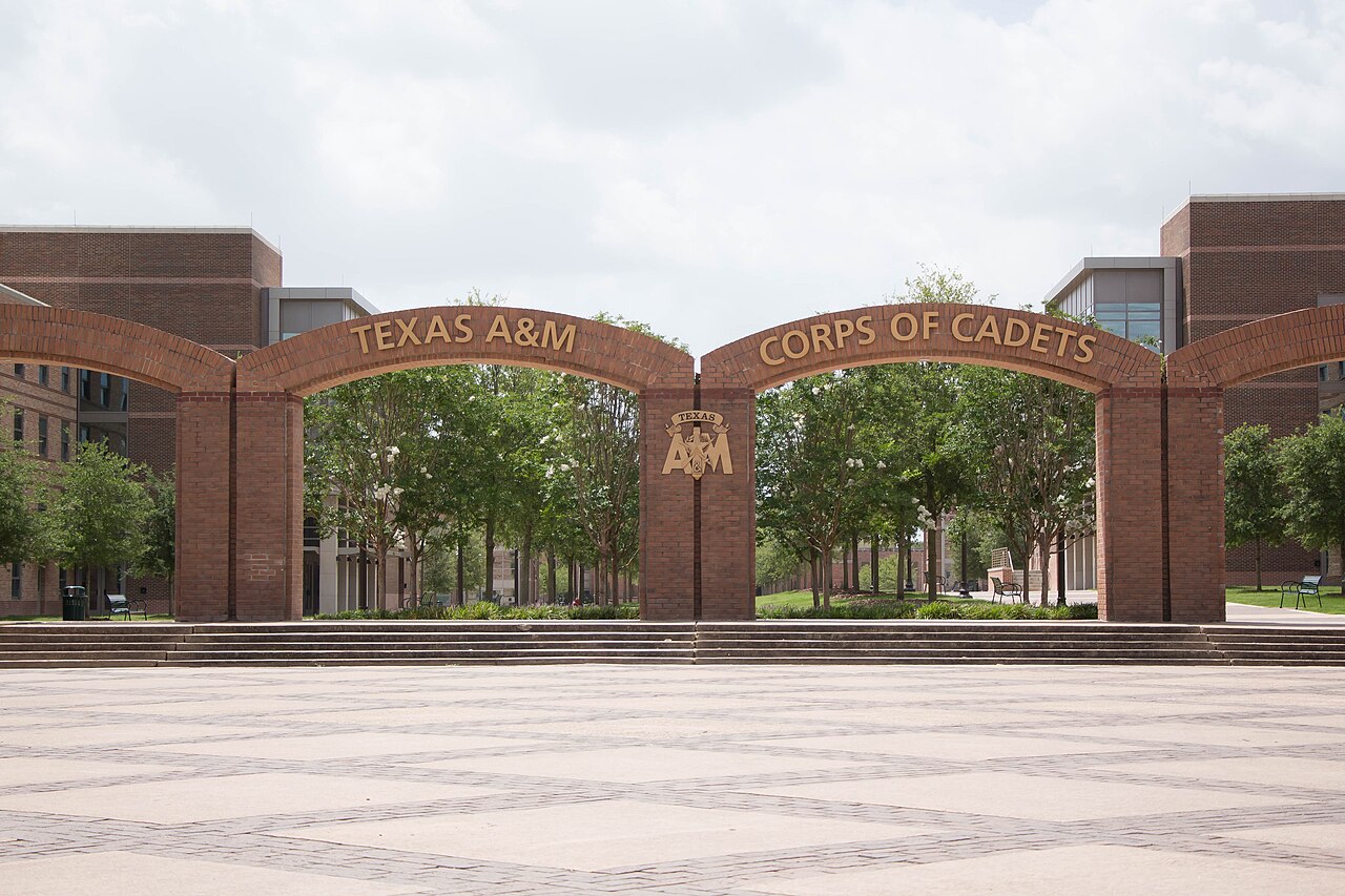 Парадный въезд в кампус Texas A&M