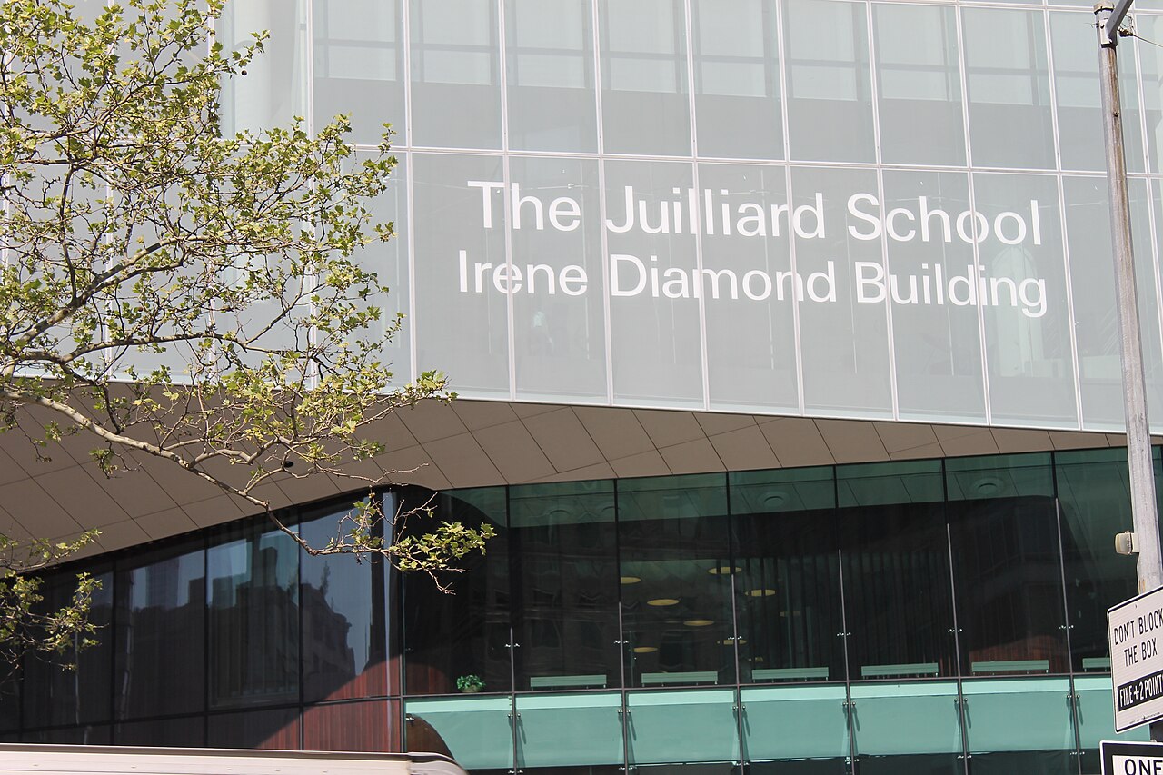 Здание Ирен Даймонд (Irene Diamond Building) Джульярдской школы в Нью-Йорке
