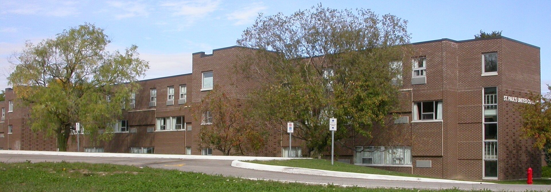 Кампус Юнайтед-колледж (United College), Ватерлоо