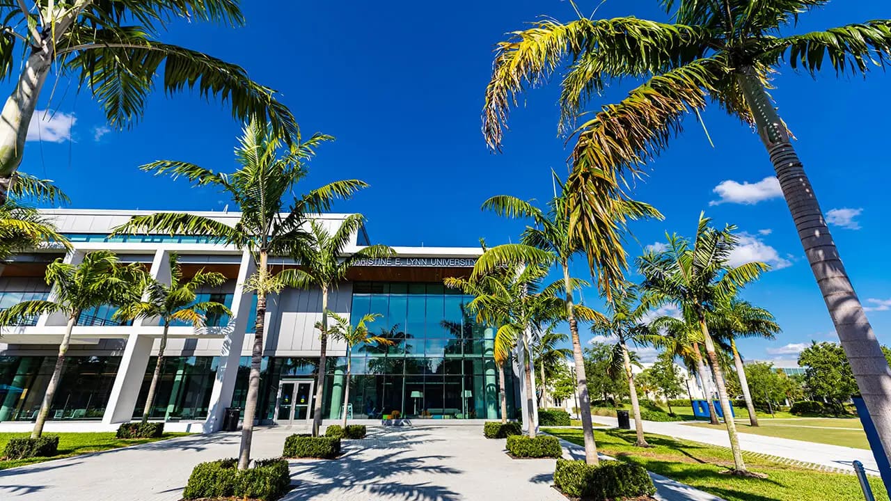 Кампус Lynn University